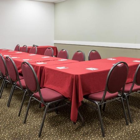 Econo Lodge Inn & Suites Medicine Hat Zewnętrze zdjęcie