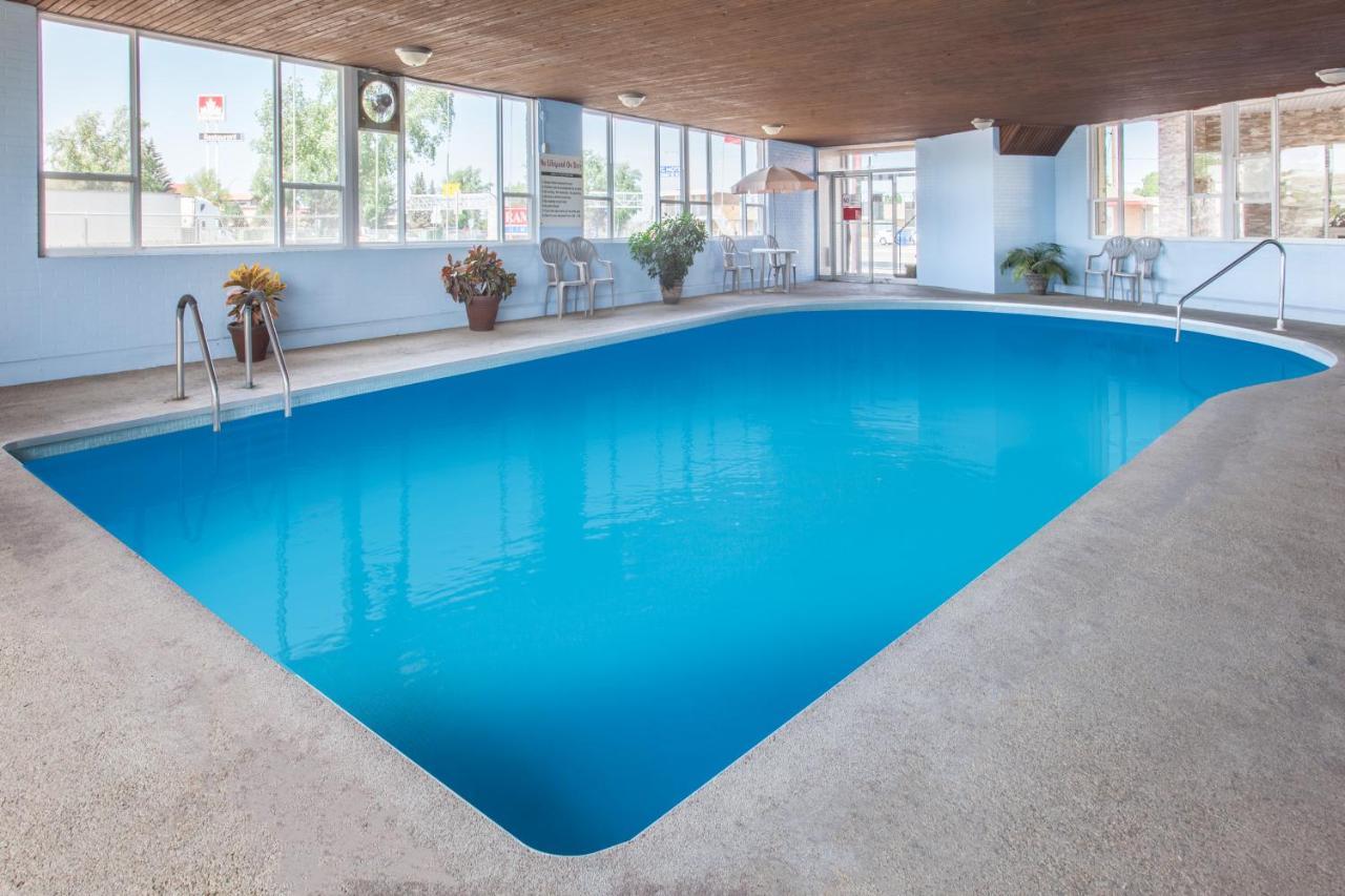 Econo Lodge Inn & Suites Medicine Hat Zewnętrze zdjęcie