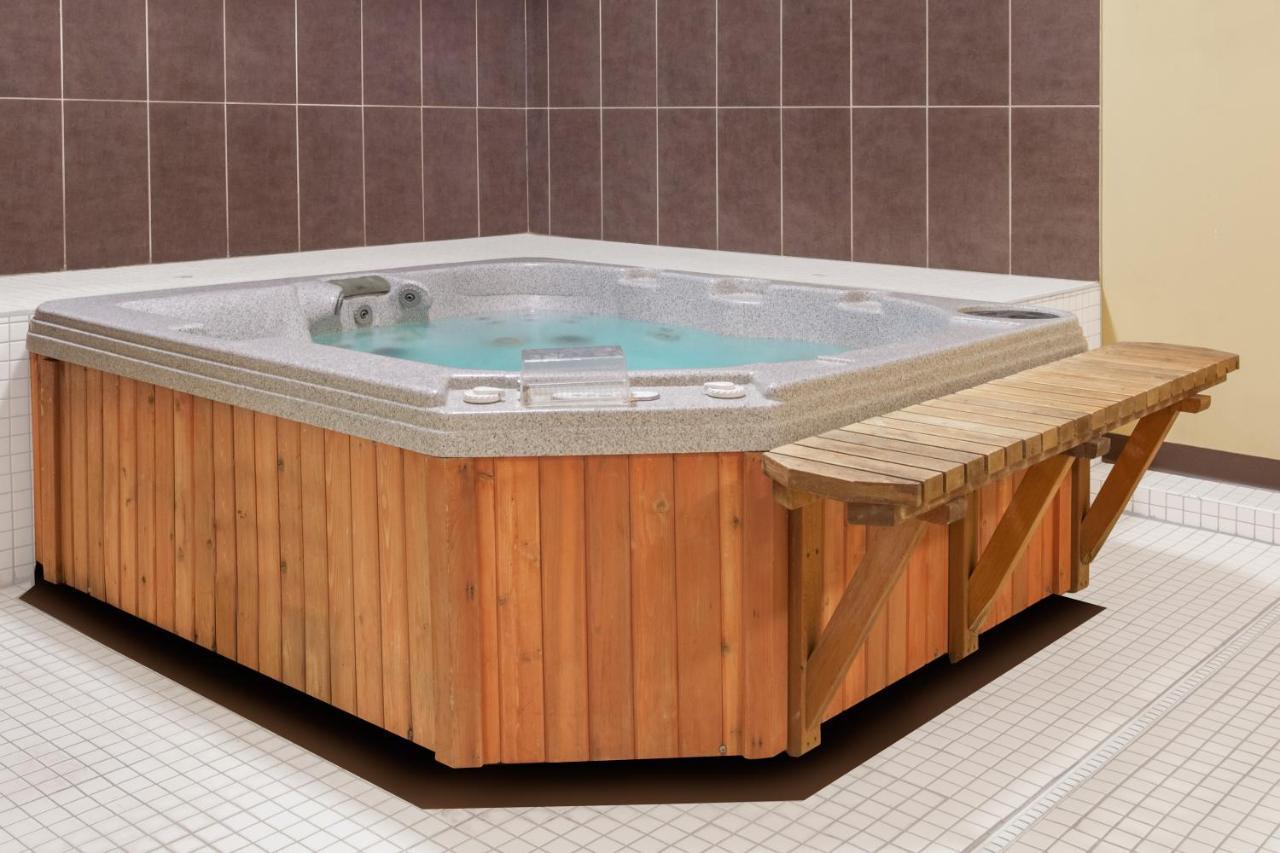 Econo Lodge Inn & Suites Medicine Hat Zewnętrze zdjęcie