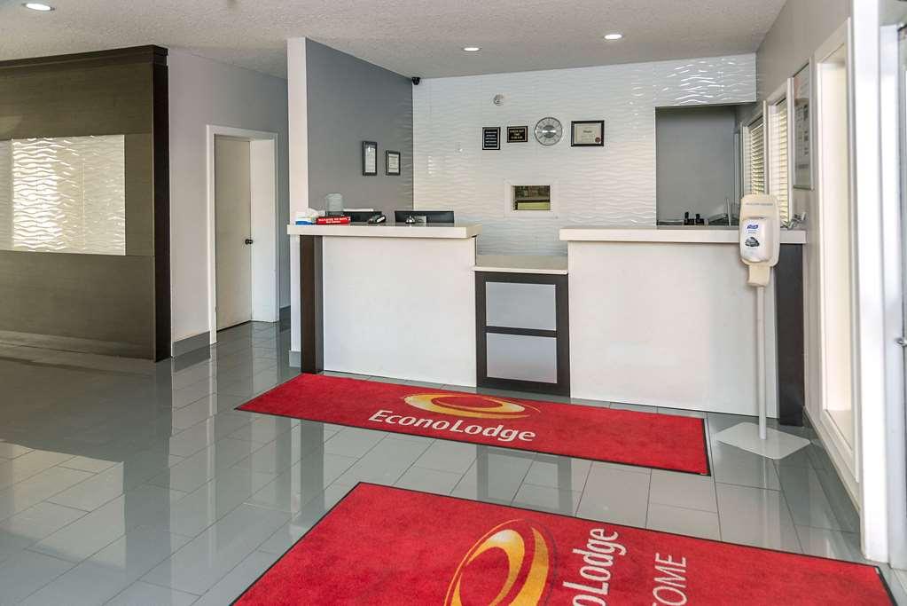 Econo Lodge Inn & Suites Medicine Hat Wnętrze zdjęcie