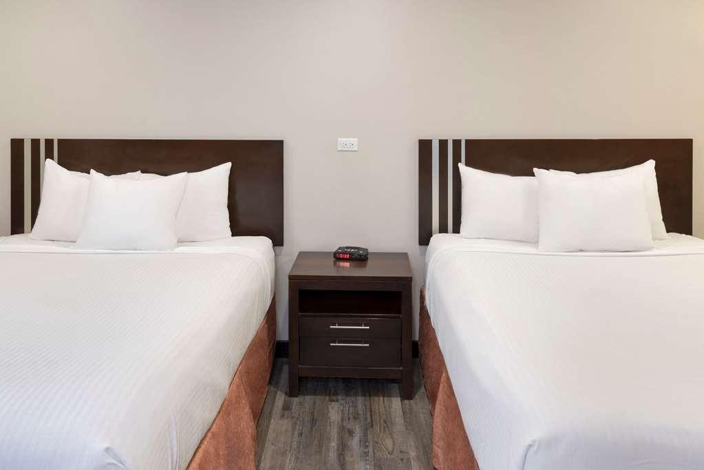 Econo Lodge Inn & Suites Medicine Hat Pokój zdjęcie