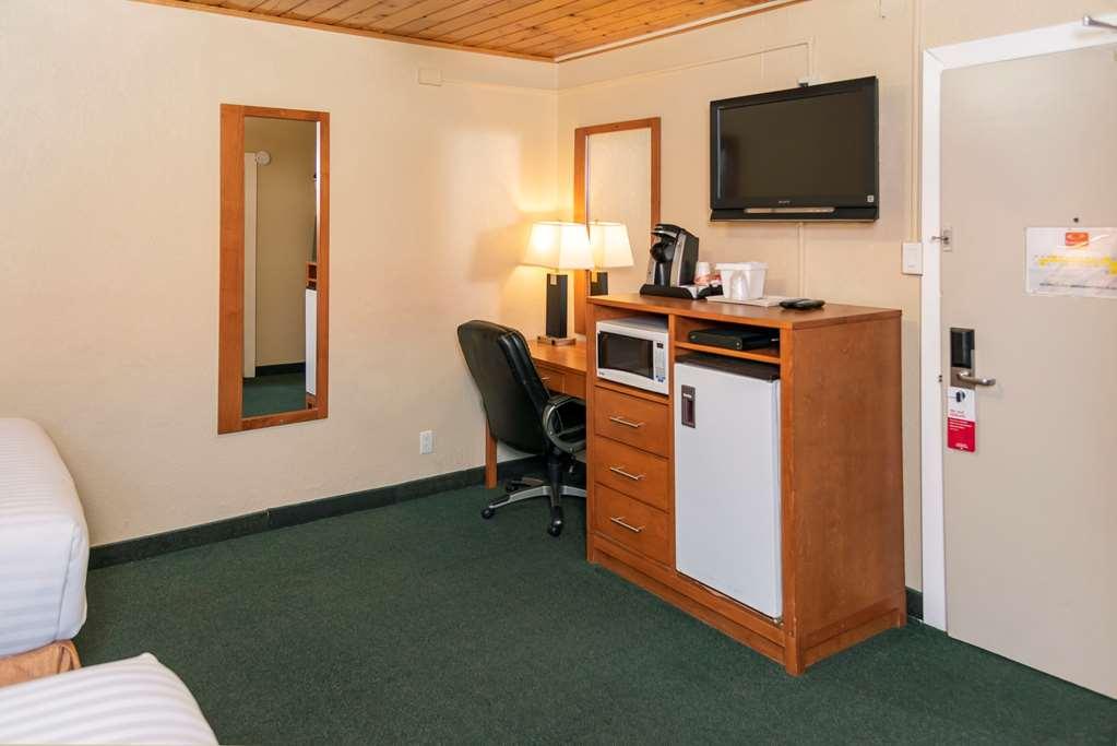 Econo Lodge Inn & Suites Medicine Hat Pokój zdjęcie