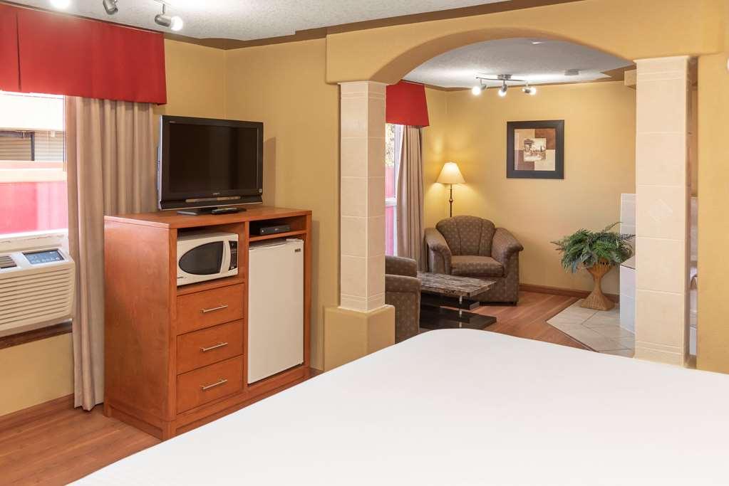 Econo Lodge Inn & Suites Medicine Hat Pokój zdjęcie